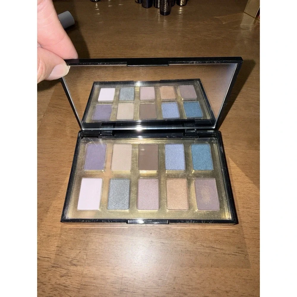 Elizabeth Arden Beautiful Color Eye Shadows 10 Shade Palette Leopard Print Case